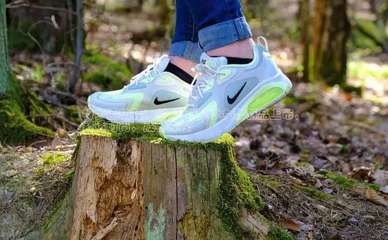 米兰官方网站直接进入路畅科技特步运动鞋：2023 年秋季女款新品上市，
舒适时尚，成就辉煌