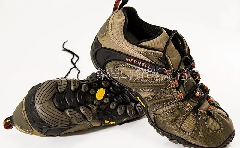 米兰app官网下载最新版百度教育骆驼厚底运动鞋：舒适与时尚兼备的完美选择