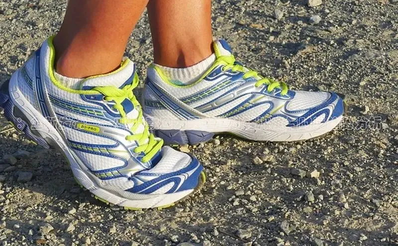 ：全新发布——2025款回力男士运动鞋深度与时尚趋势分析